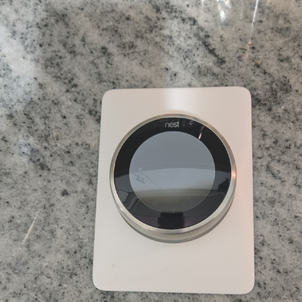 Google Nest Learning Thermostat 3rd GenNest Smart Thermostat in Silver and Black